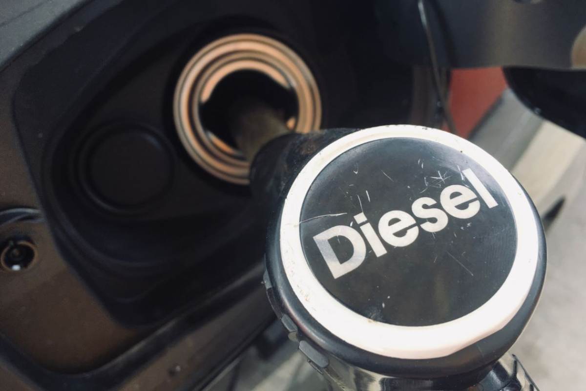 Ultim’ora Diesel, l’annuncio ufficiale cambia nuovamente tutto: i dettagli