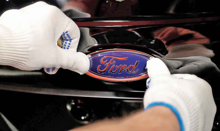 Ford problemi record negativo richiami 2025
