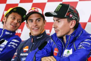 Lorenzo schiaffo a Marquez e Rossi