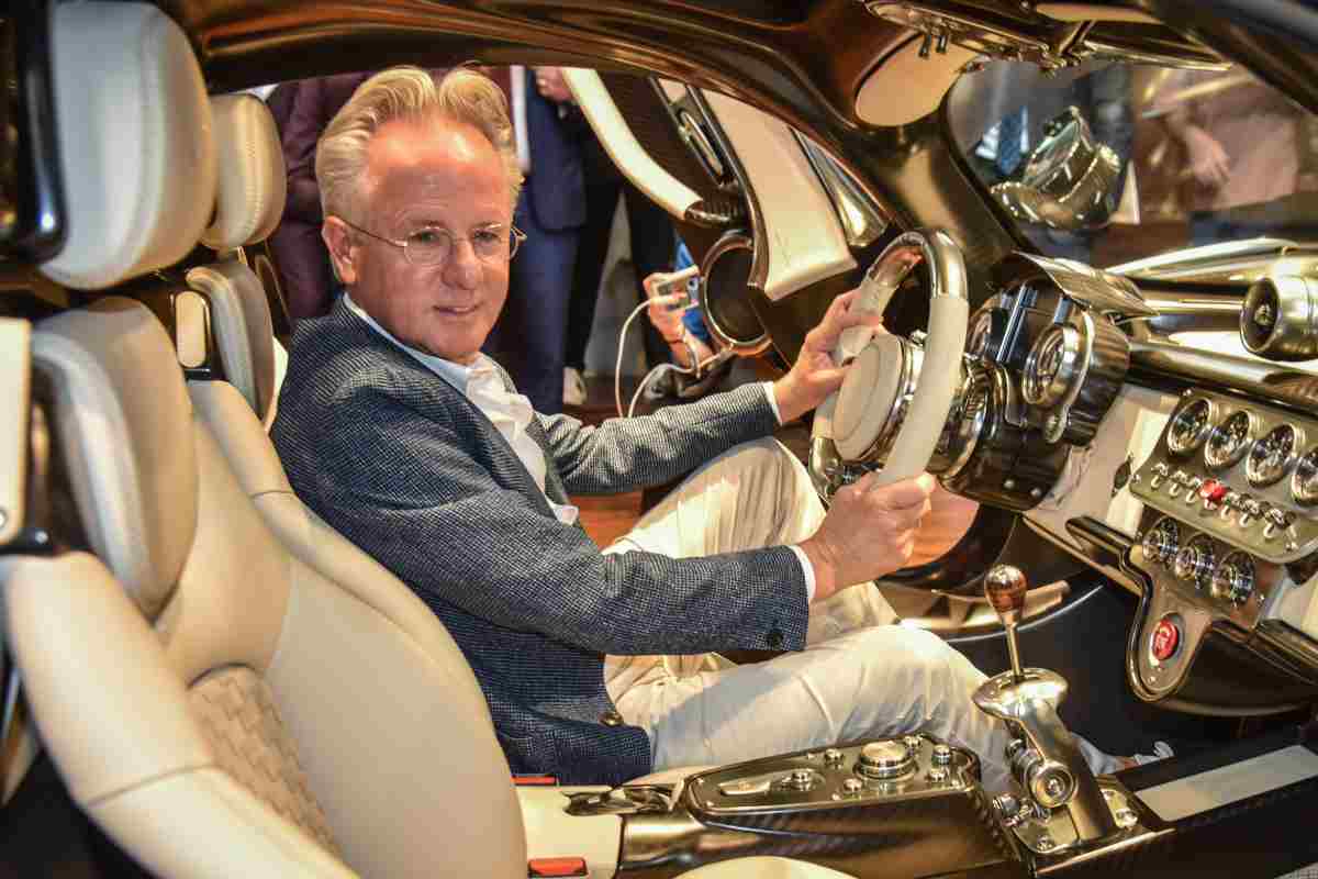 Pagani prende a schiaffi l’elettrico: ammissione imbarazzante per il futuro