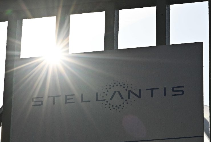 Stellantis caos richiamo stabilimento