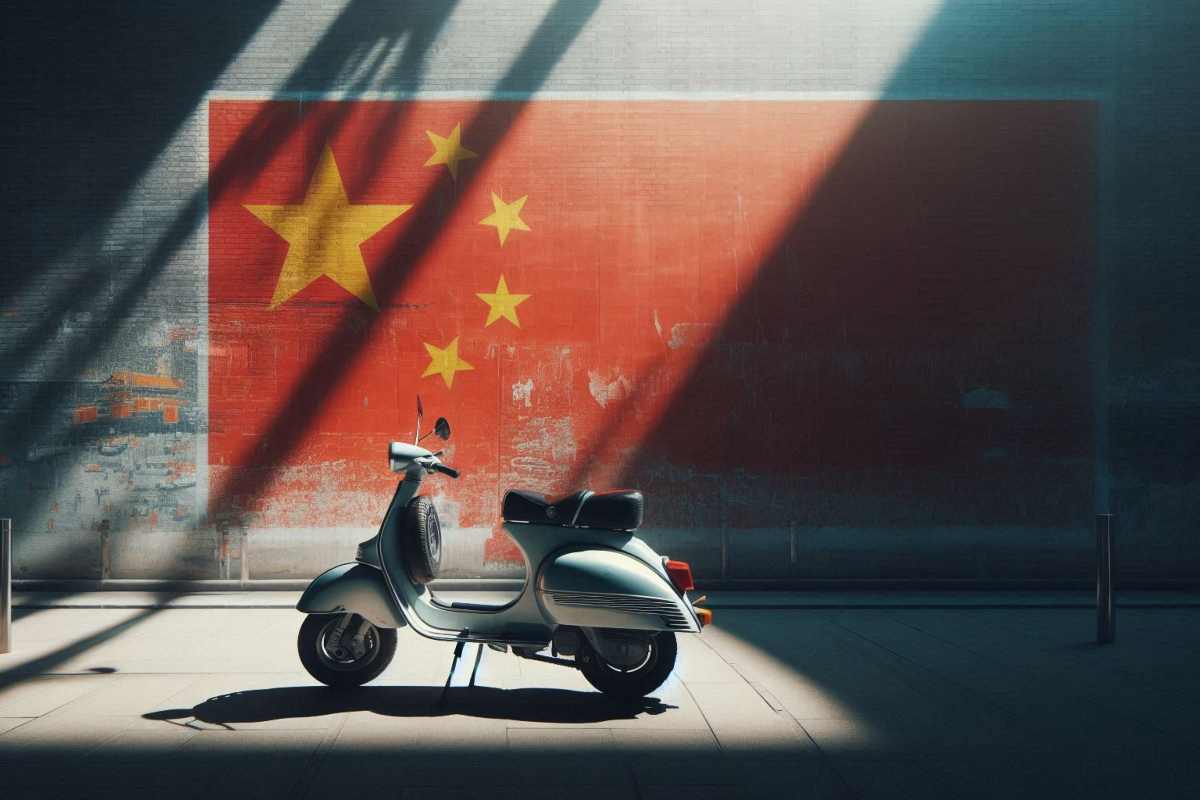 Vespa messa in ginocchio dalla Cina? Spunta uno scooter elettrico che costa meno di 400 euro