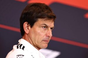 Frederic Vasseur Toto Wolff Mercedes Ferrari F1